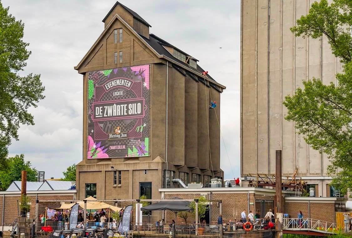 De Zwarte Silo pand