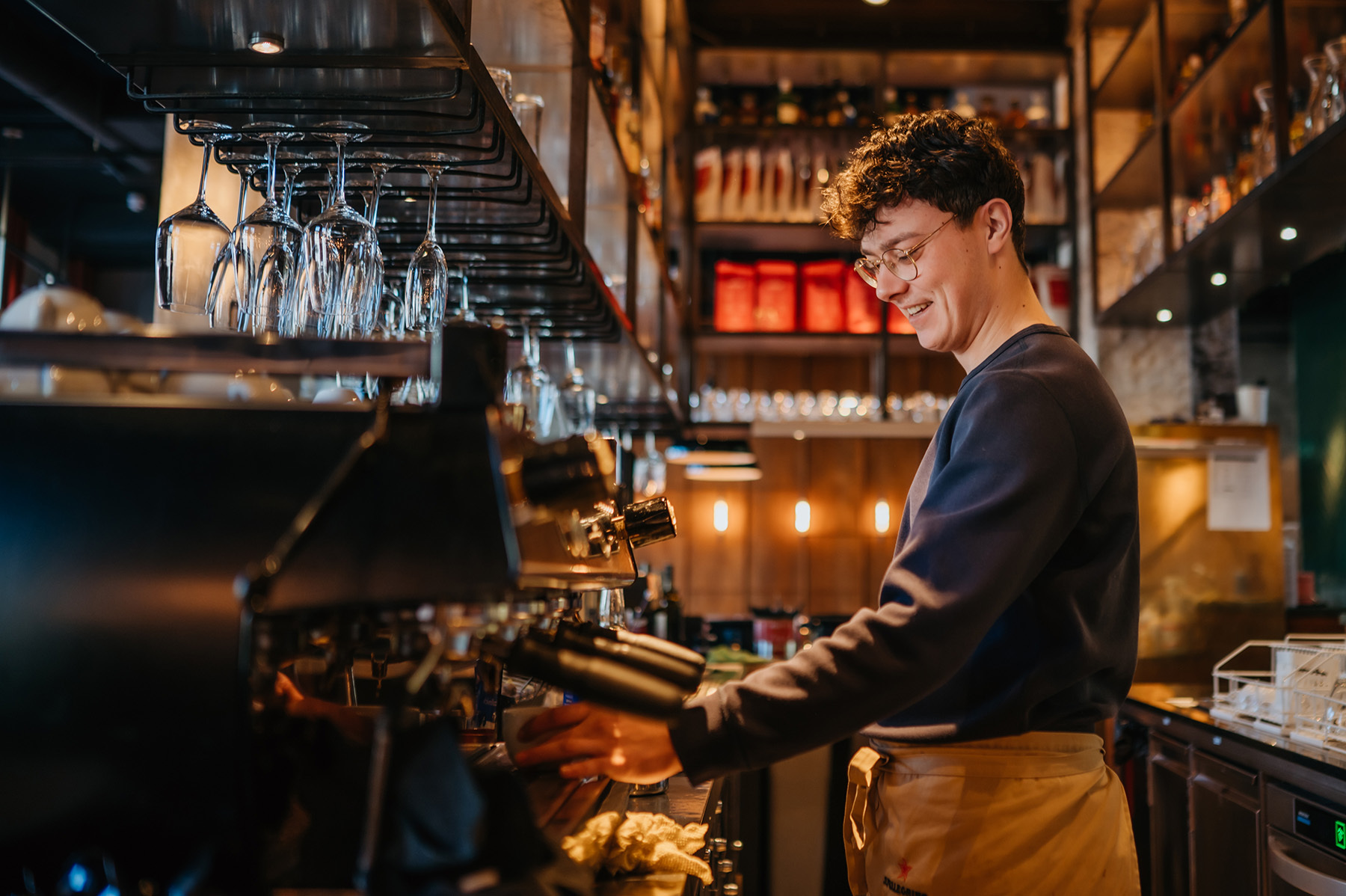 KHN Horeca restaurant serveren medewerker1