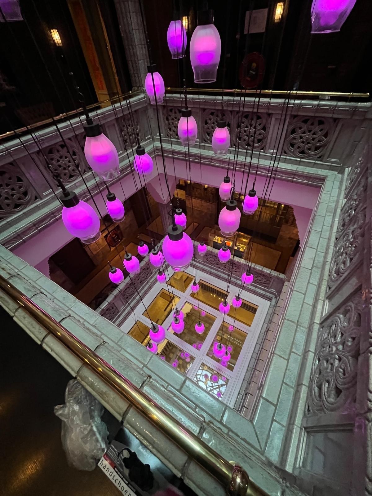 Hotel Twenty Seven gang2