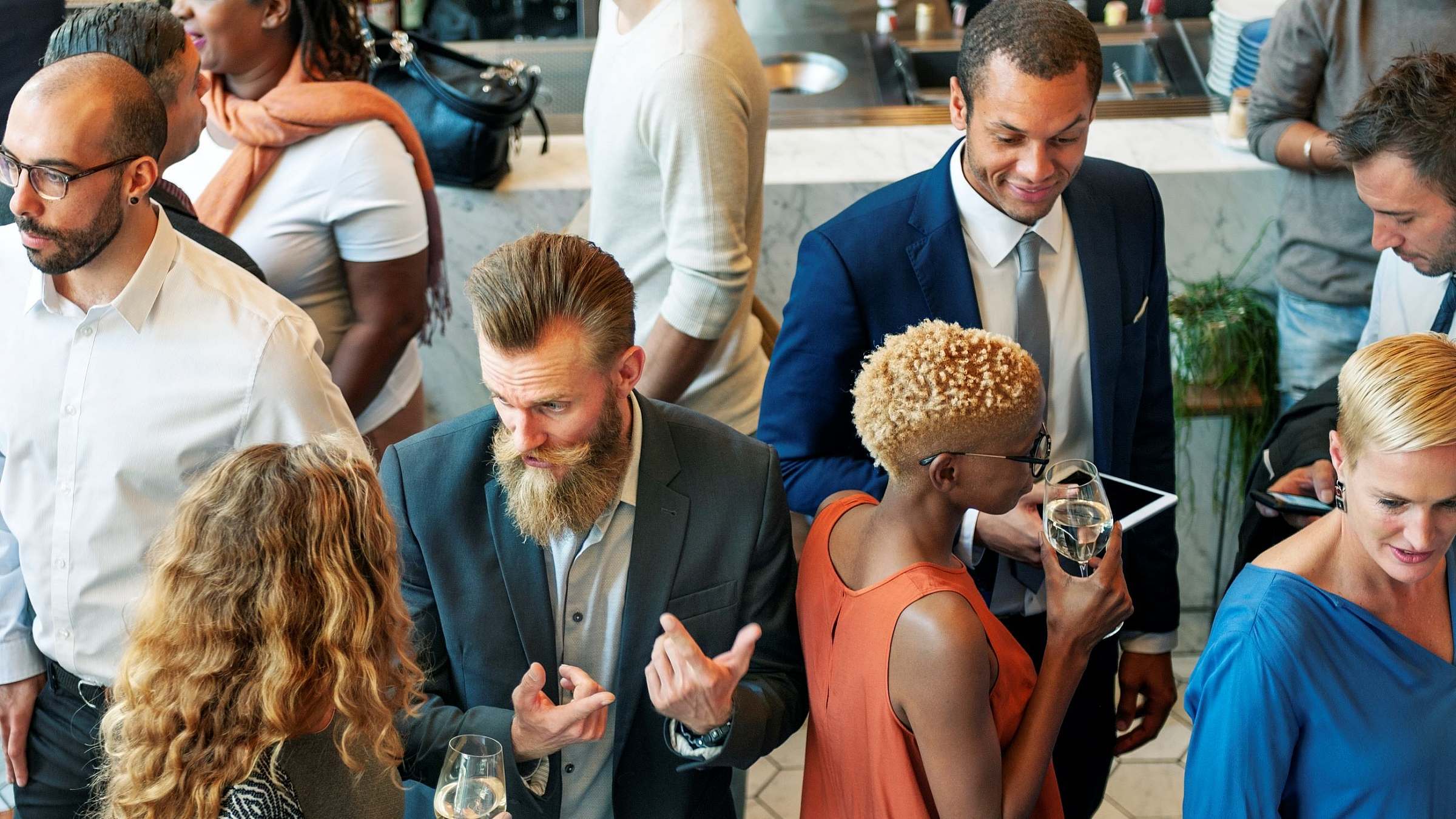 Medewerker bediening congres borrel