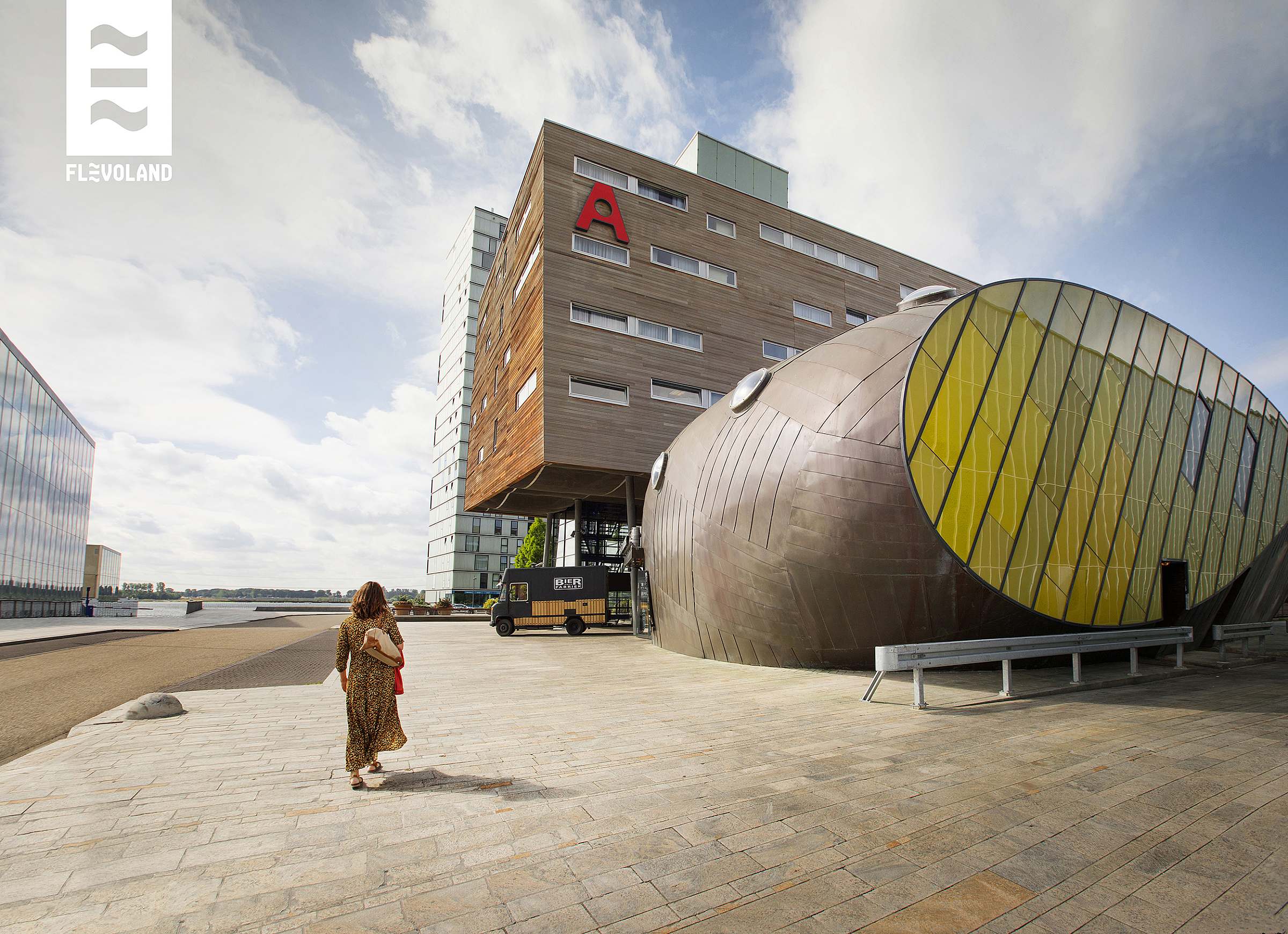 Architectuur almere apollohotel bron visit flevoland 72dpi