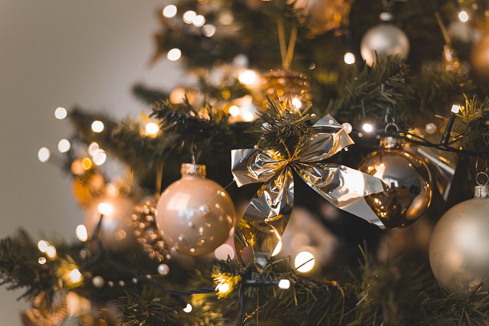 Kers kerstboom kerstballen