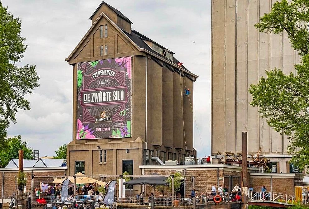 De Zwarte Silo pand