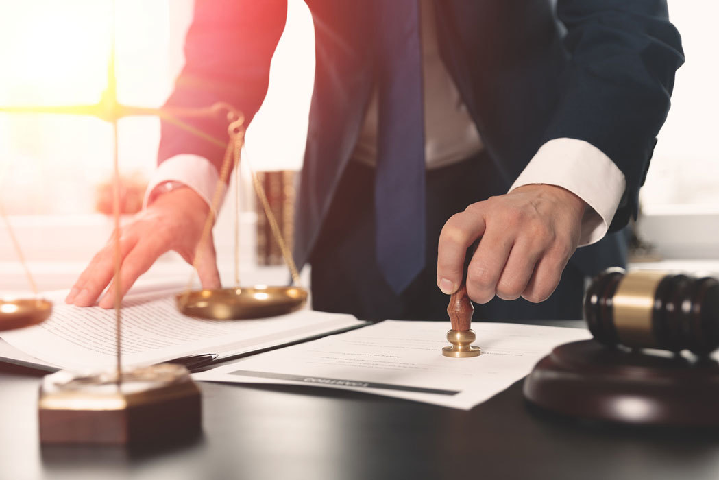 Statuten notaris stempel akte passeren 1050x700