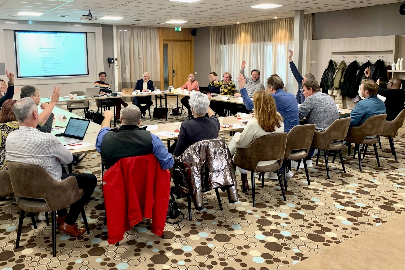 ALV Bergen 15 02 2023 stemronde Foto voor uitnodiging Cropped