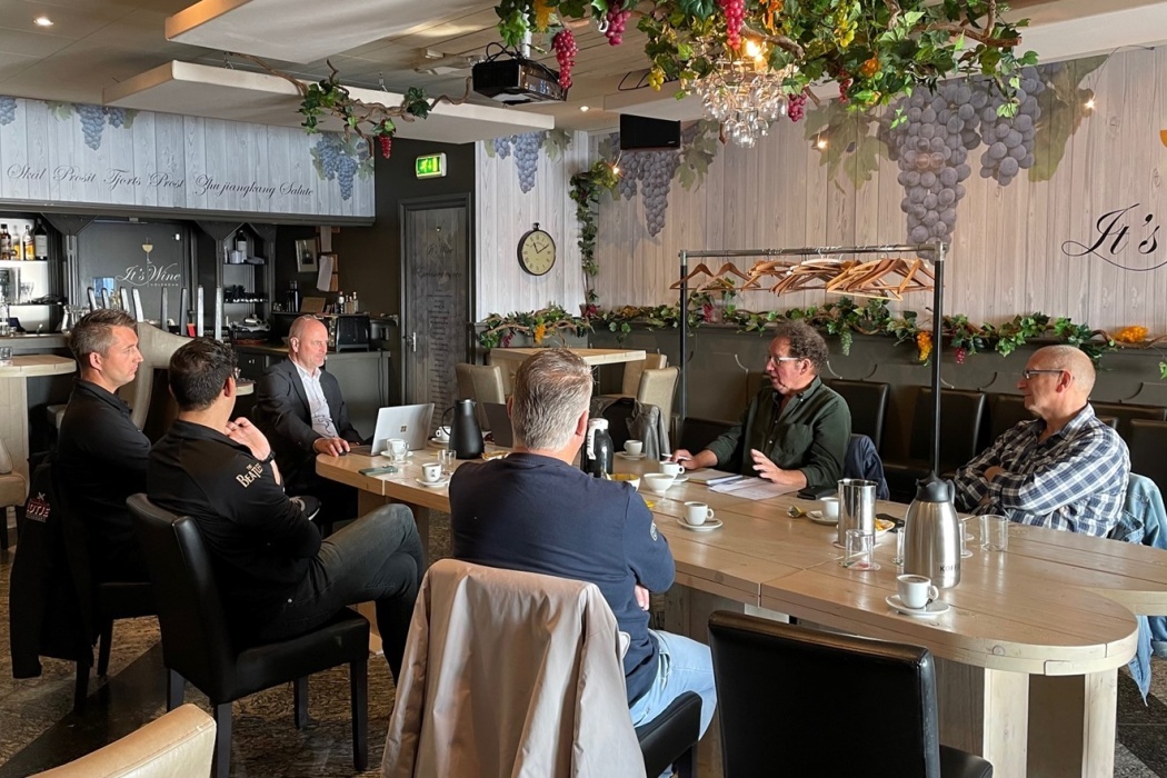 Overleg KHN Edam V Olendam Cropped