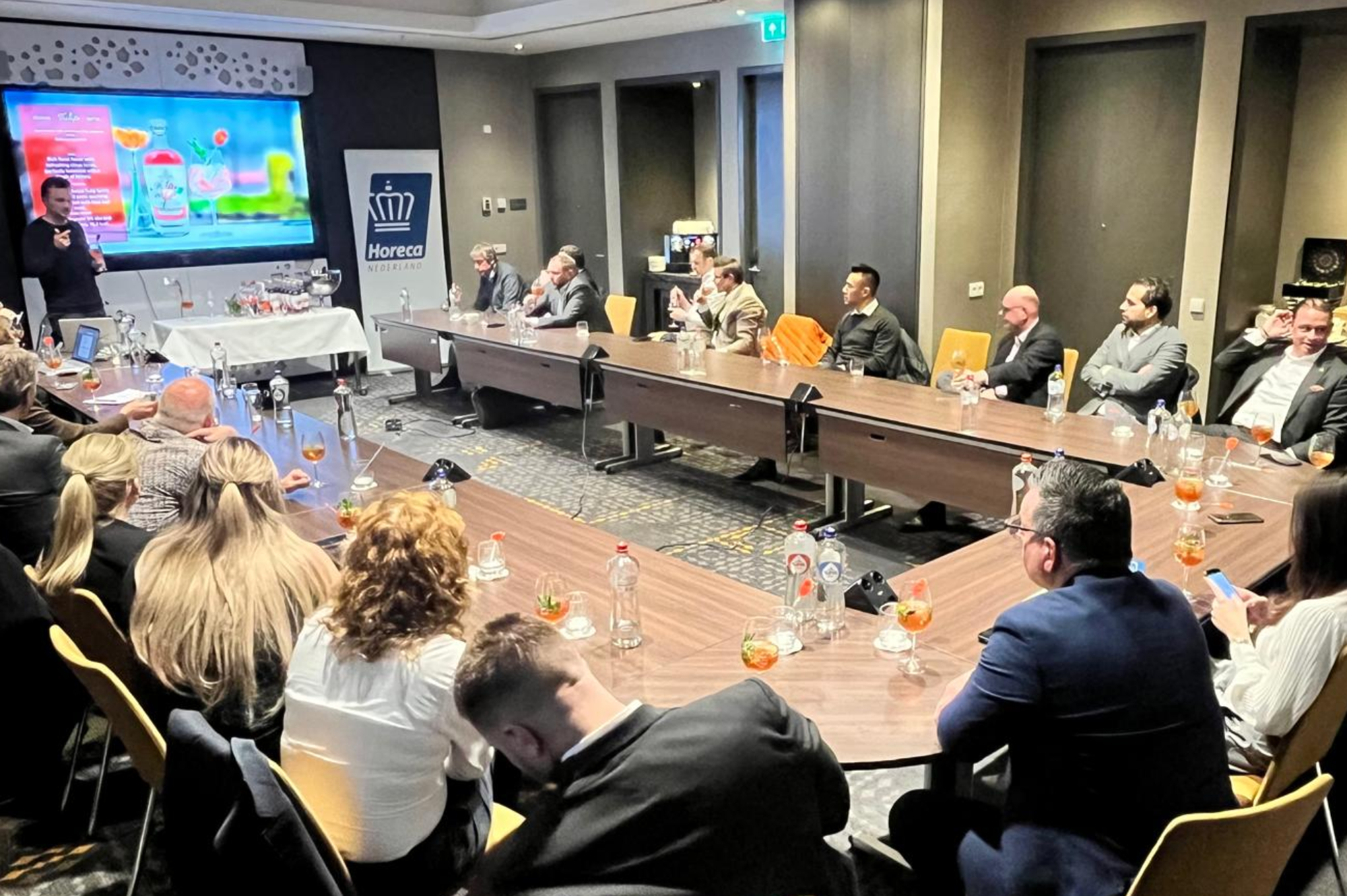 KHN Banner Hoteloverleg 350 x 233 mm