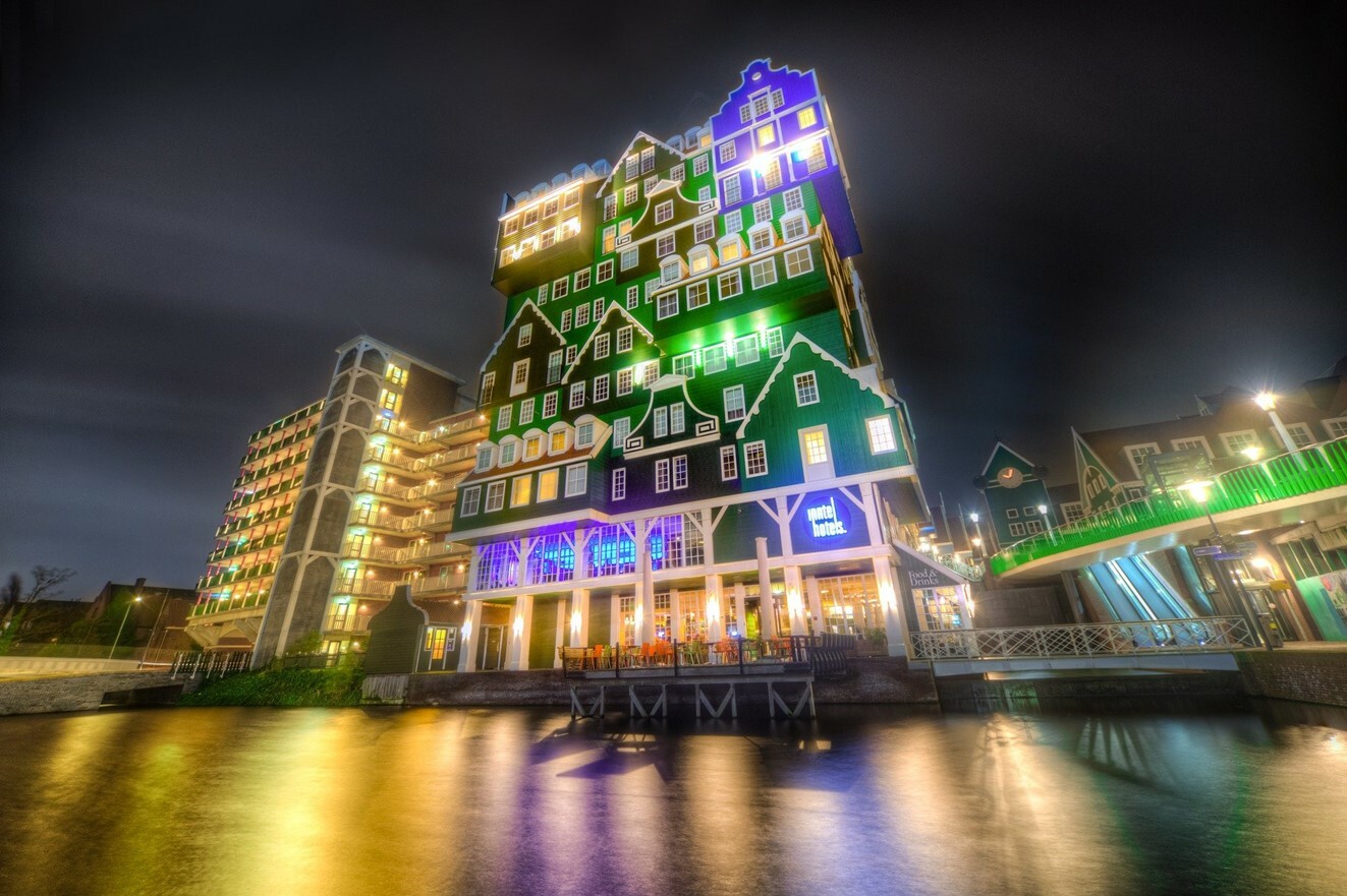 Zaanstreek bij nacht