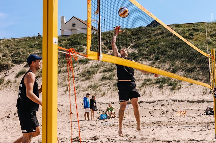 Bedrijven beachvolleybal