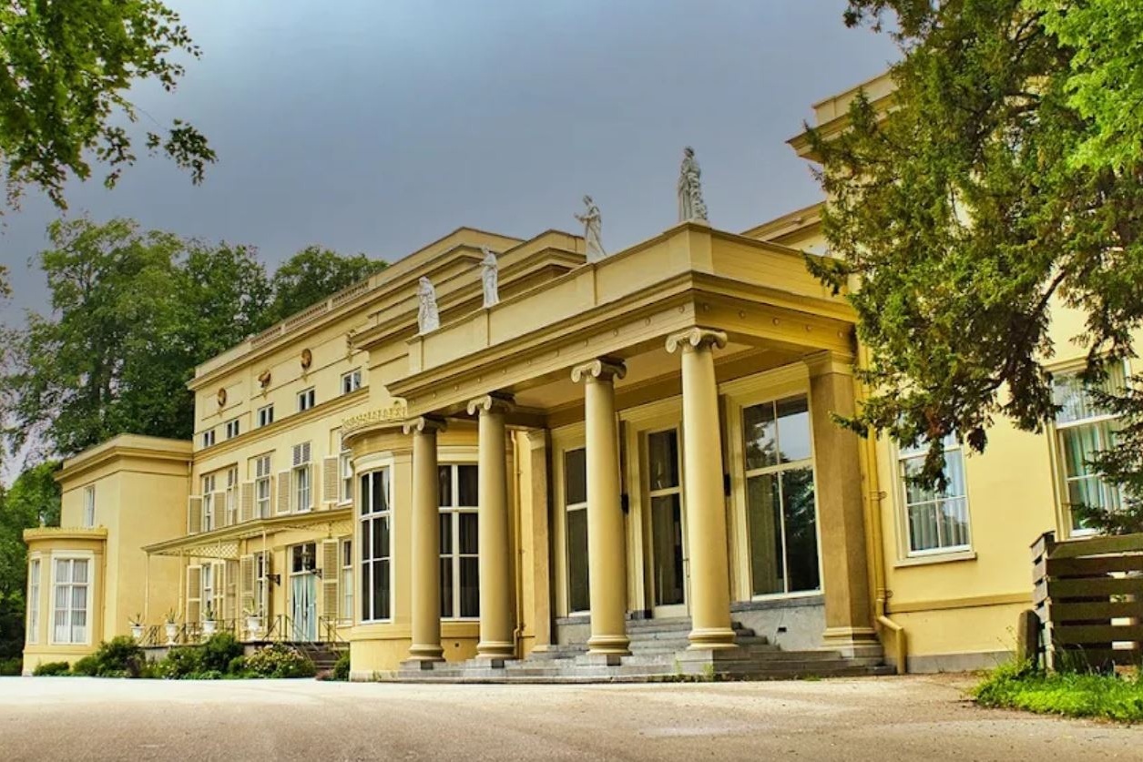 Raadhuis de pauw Cropped