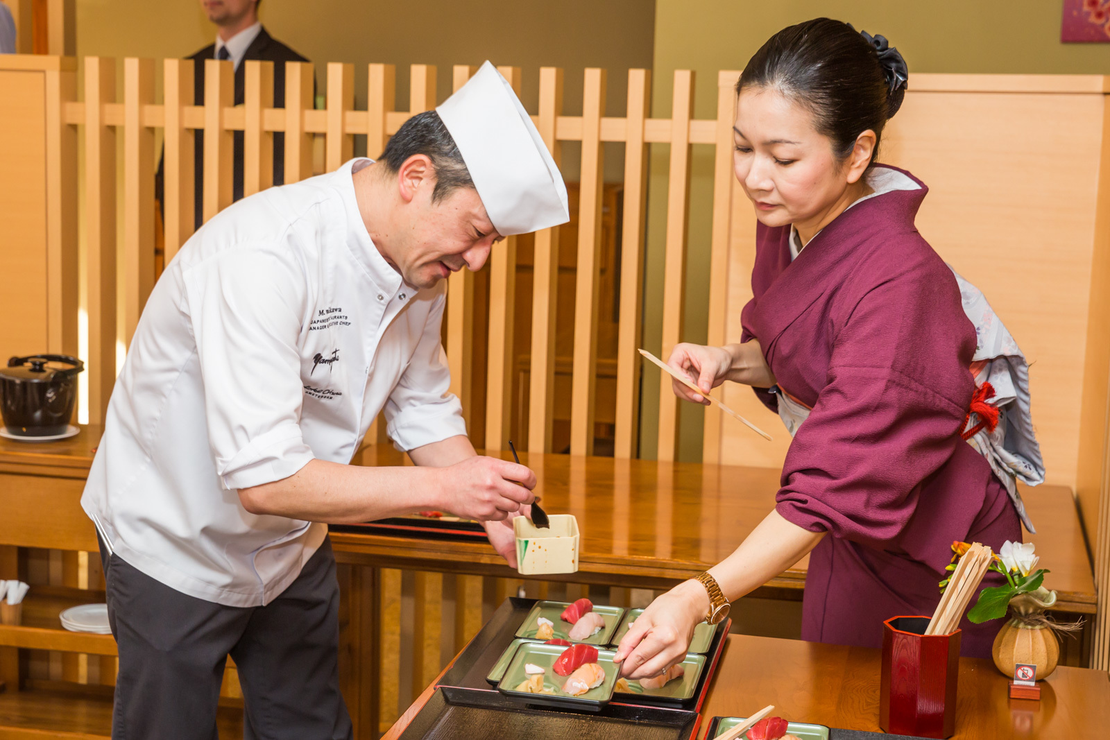 Japans restaurant medewerkers sushi