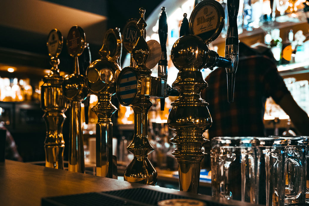 Bar bier taps 1050x700