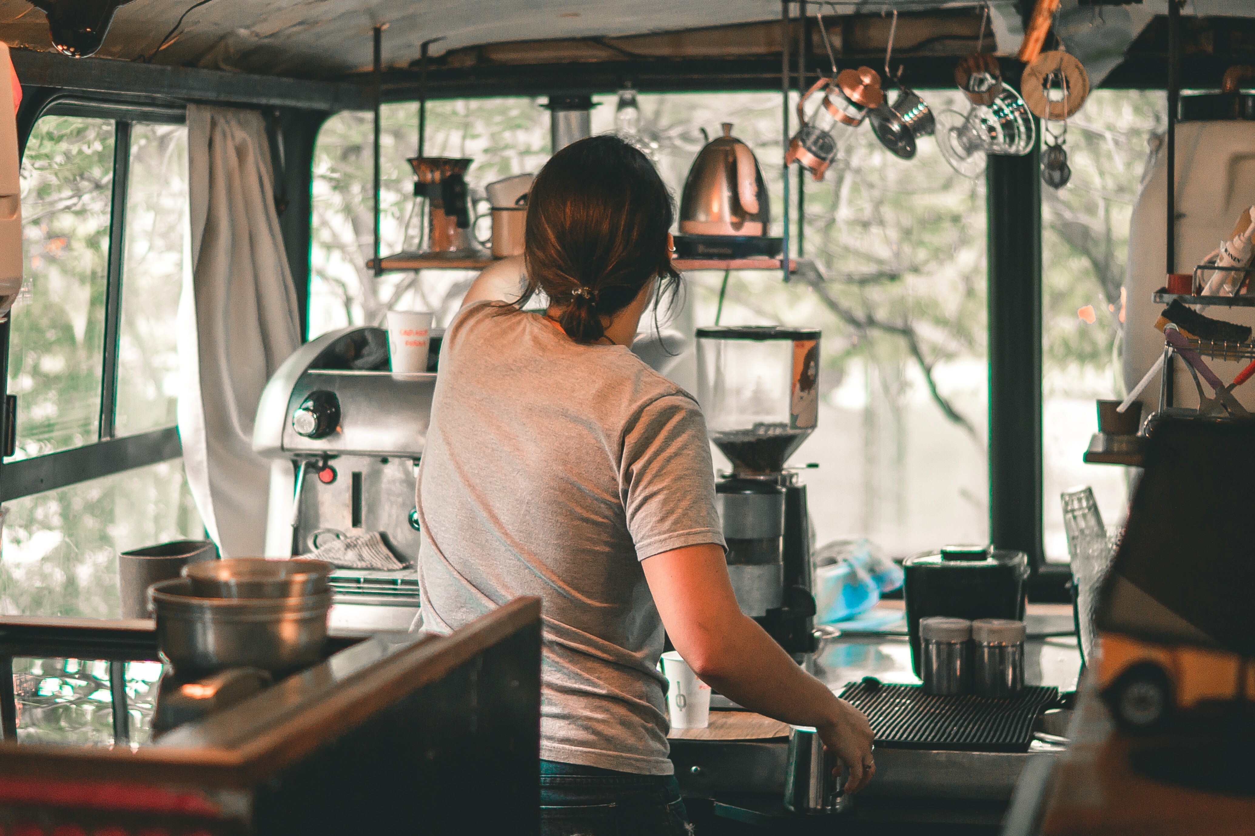 Coffee Bar employee working Girl