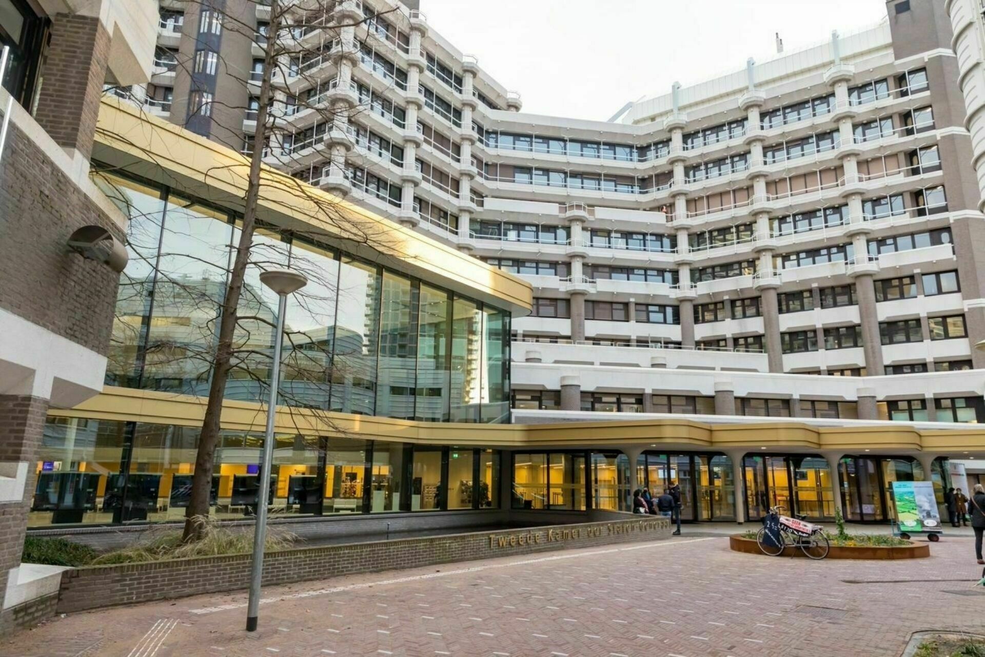 Tweede_kamer_gebouw_Den_Haag
