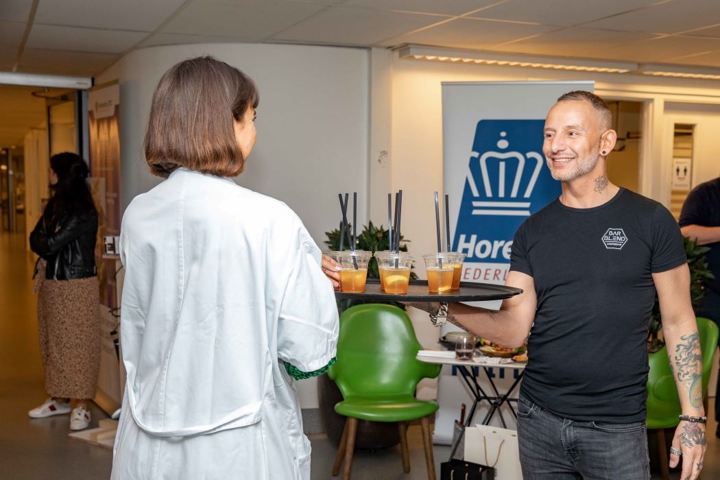 KHN 20200608 Q7 A1985 700 heroformaat AMC zorg horeca