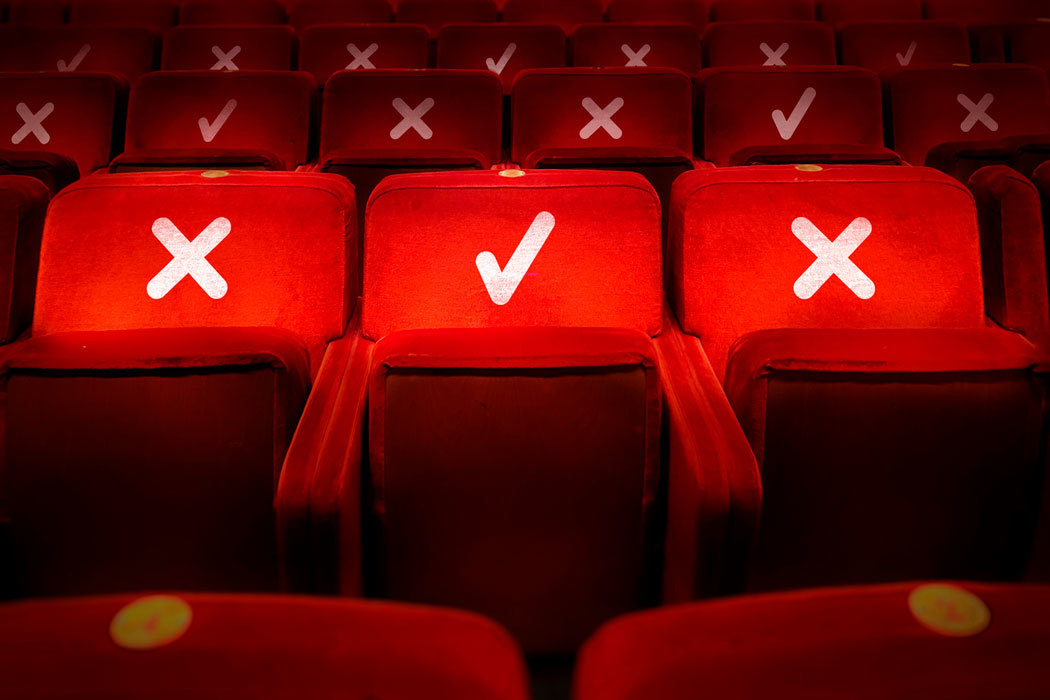 I Stock 1227645179 theater stoel