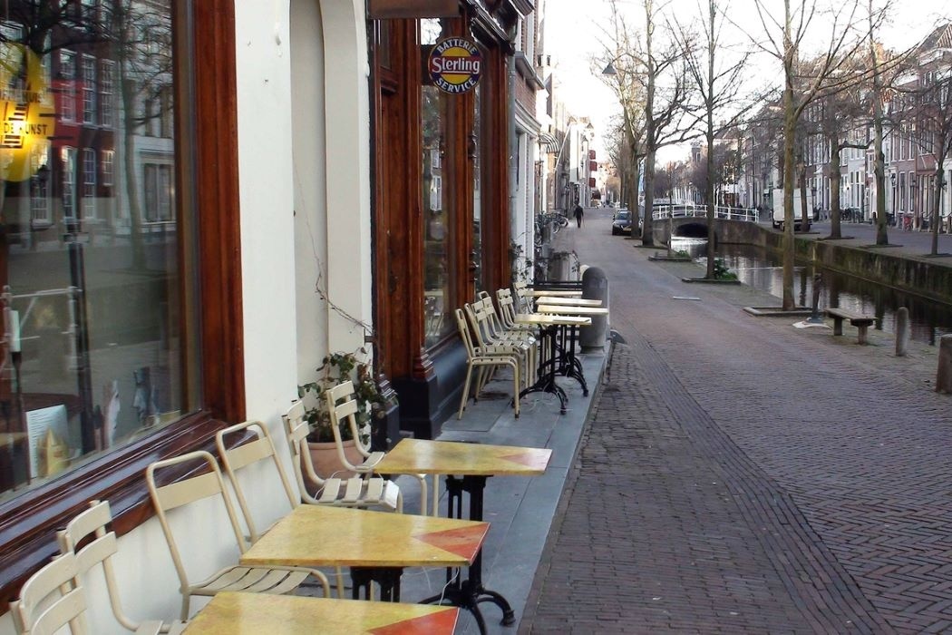 Delft lege straat corona
