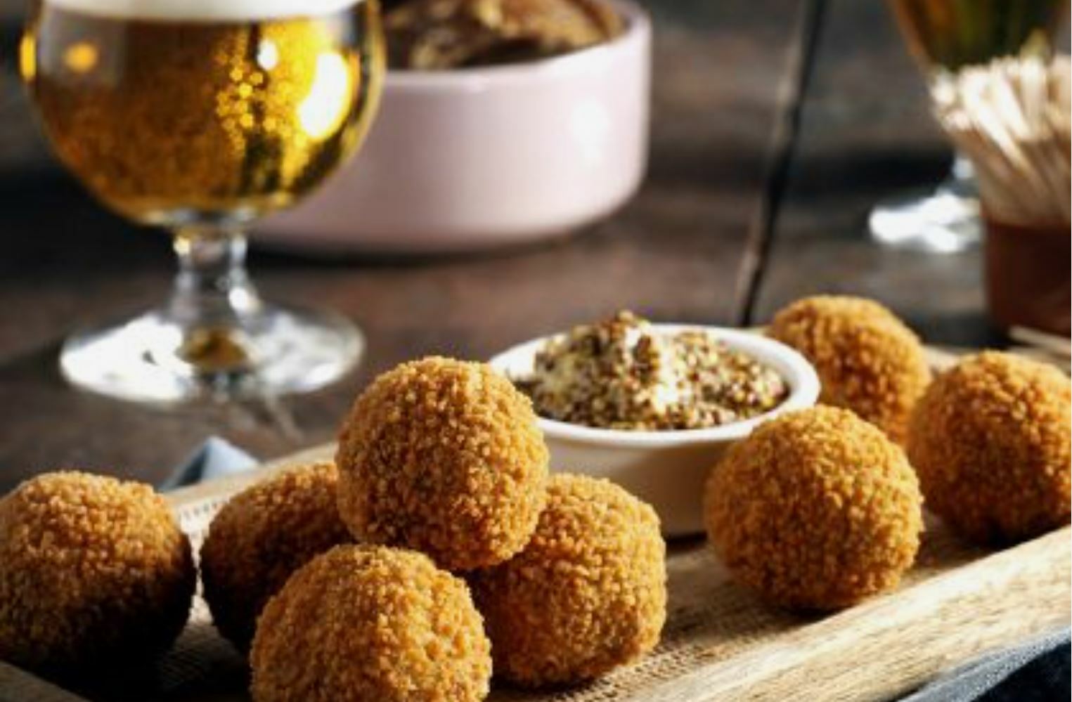 Bier en bitterballen