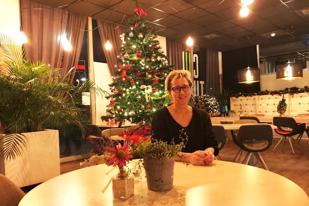 Sybrich in grand cafe Siep 1050 700 Cropped