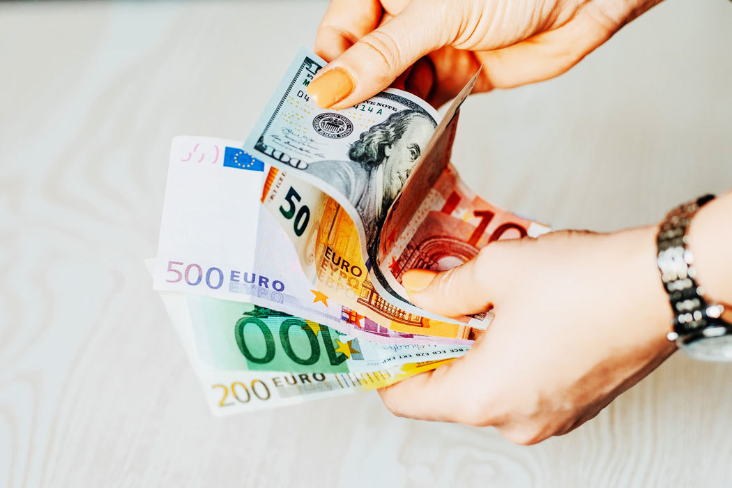 Bankbiljetten euros geld voordelen 1050x700