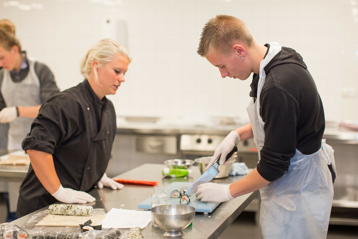 Leerling keuken onderwijs
