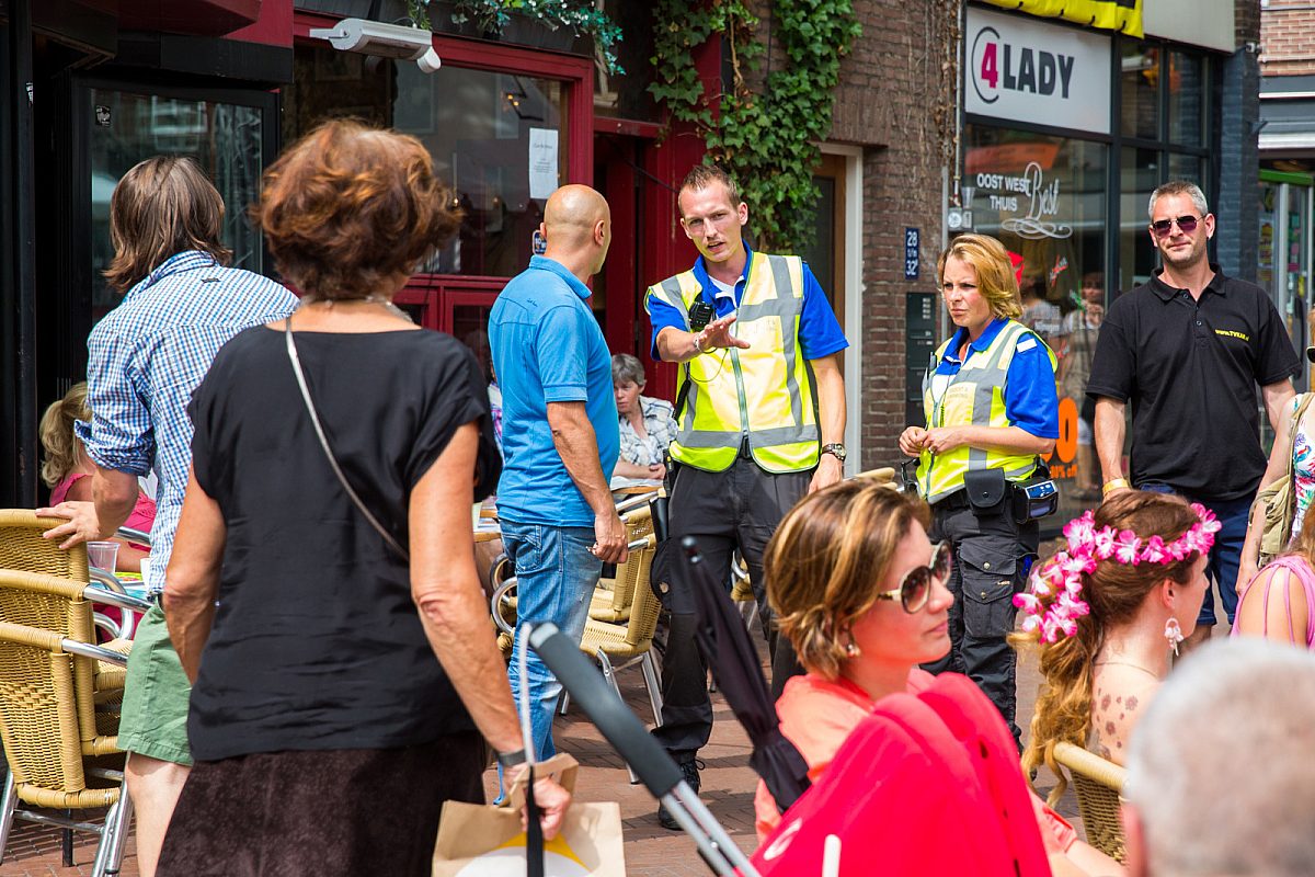Politie-op-terras