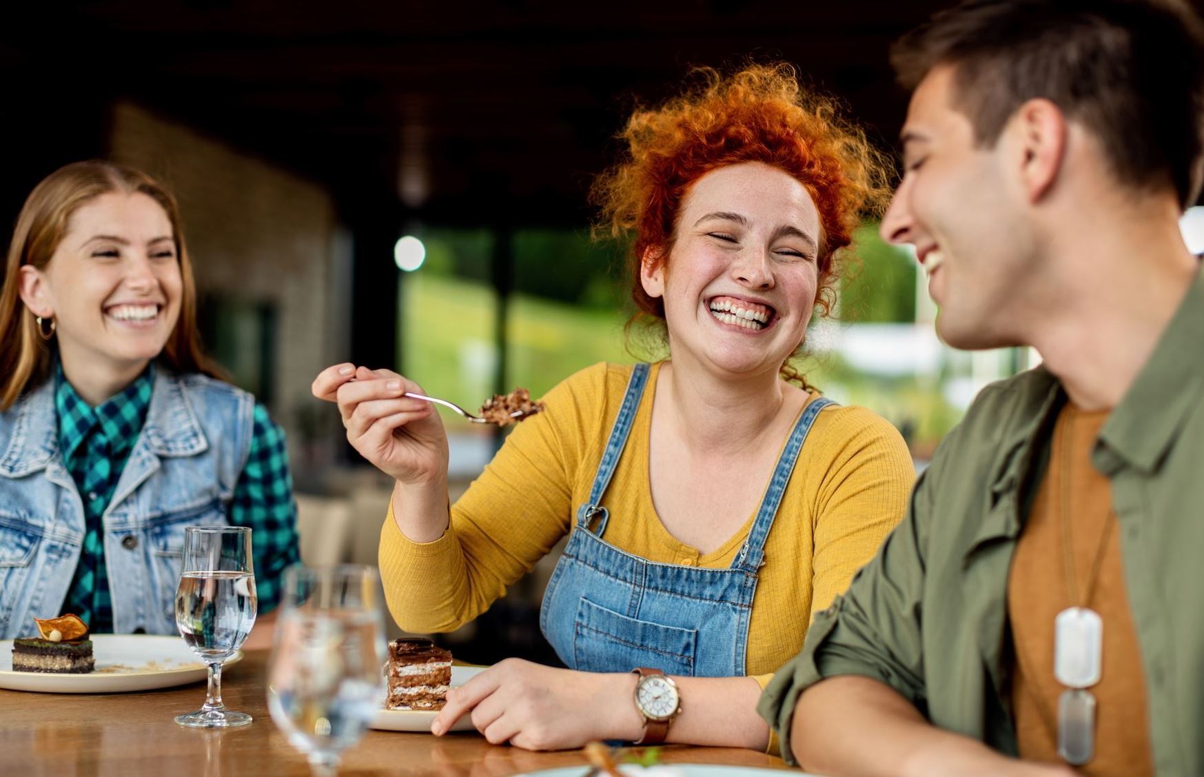 Jongeren restaurant eten